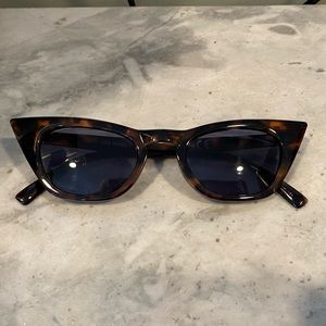 Steve Madden Cateye sunglasses